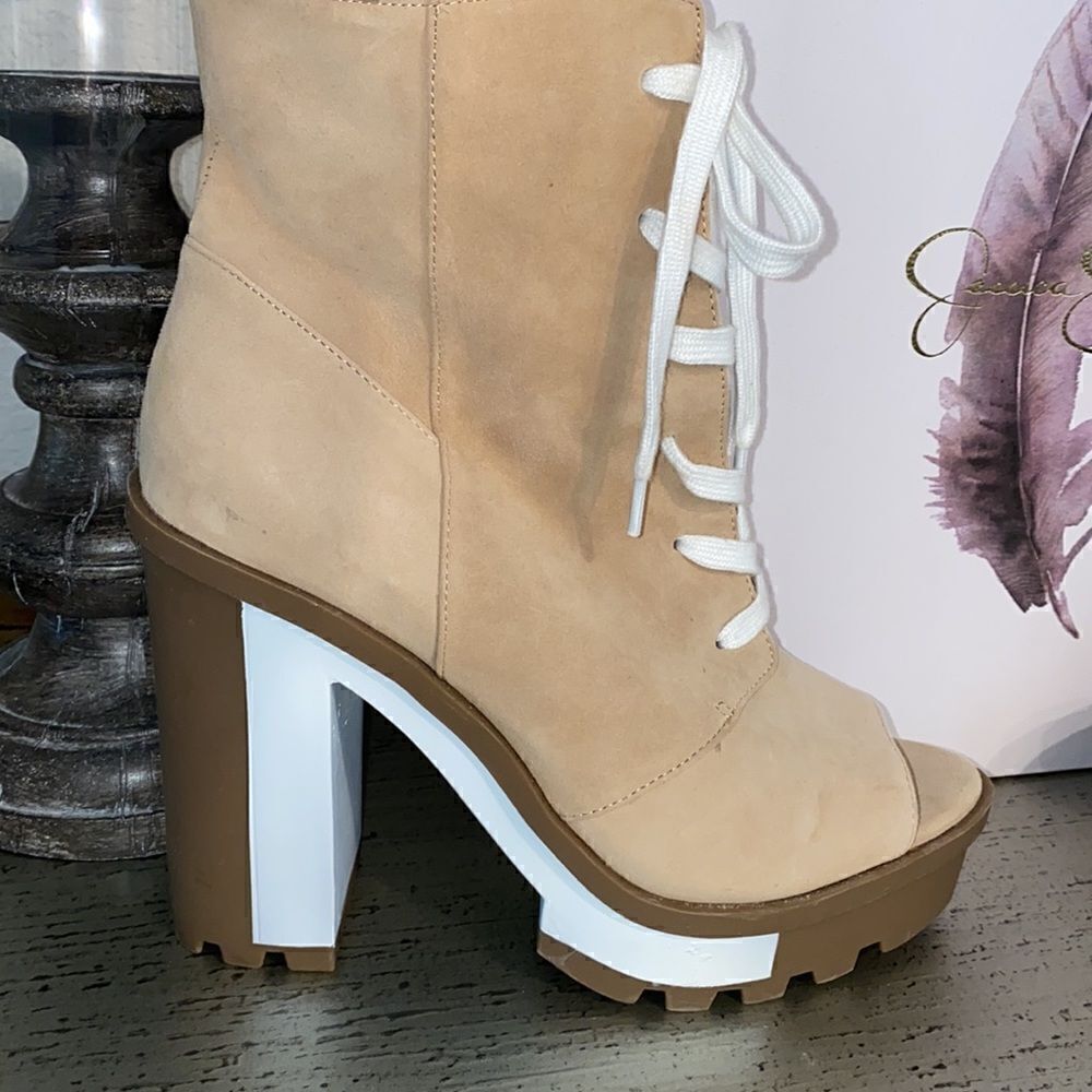 Jessica Simpson Genuine Suede Lizzah Booties New - Picture 4 of 9